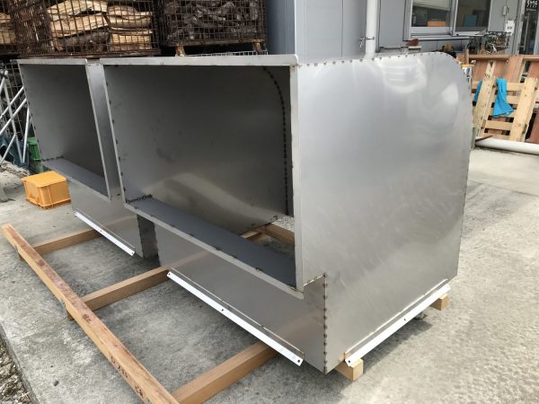 排気ダクト　製作